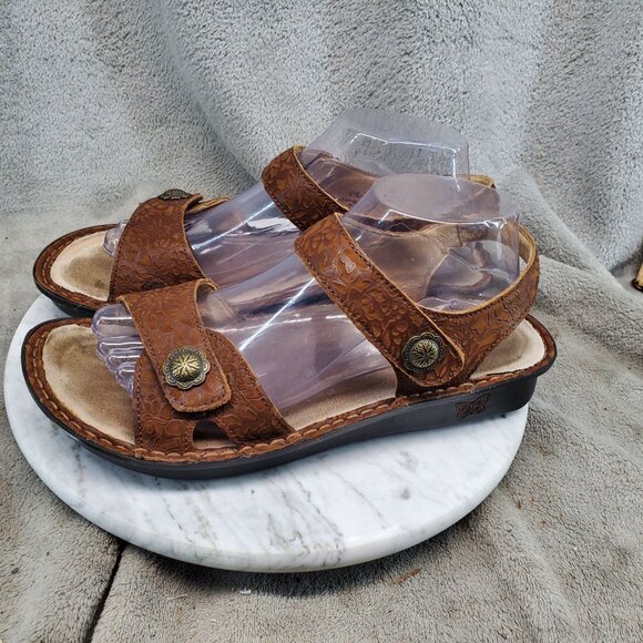 Alegria Shoes Womens EU 40 US 9.5-10 Brown Tooled Leather Vienna Sandals - Picture 1 of 11